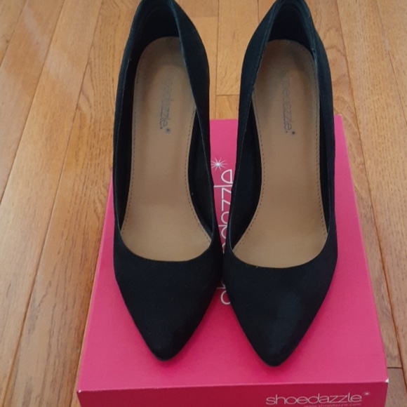 Black High Heeled Pump - Picture 1 of 4
